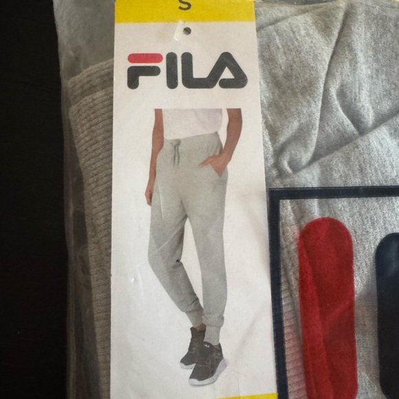 NWT Fila Women’s Black Jogger Pants - Picture 6 of 8
